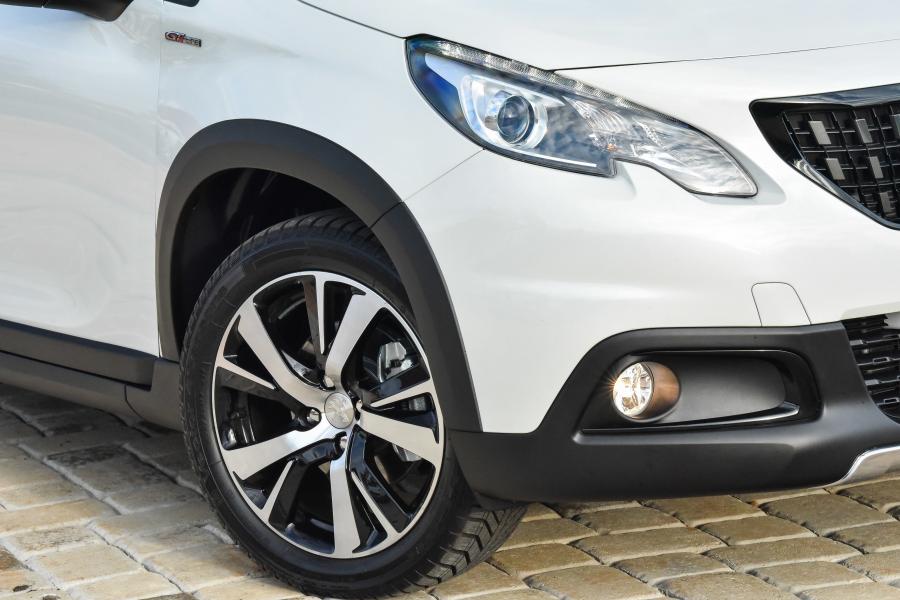 Детали экстерьера Peugeot 2008 GT Line 2017 года  (ZA) (фото 25 из 40)